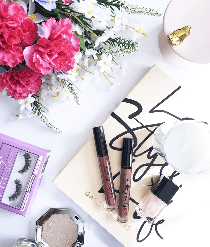 how to create beautiful flatlays - flatlay photography - tips - new lune