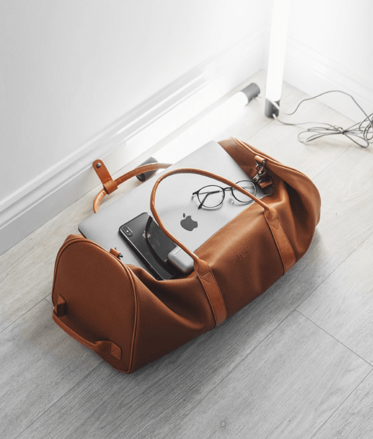 4 travel essentials every man should consider for his next long trip - new lune